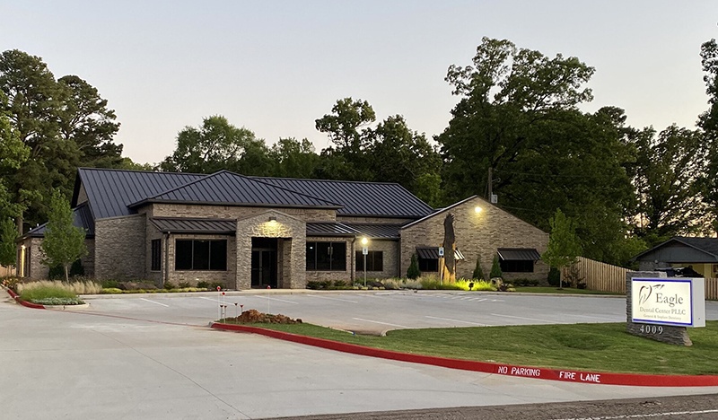 Eagle Dental Outside in early evening